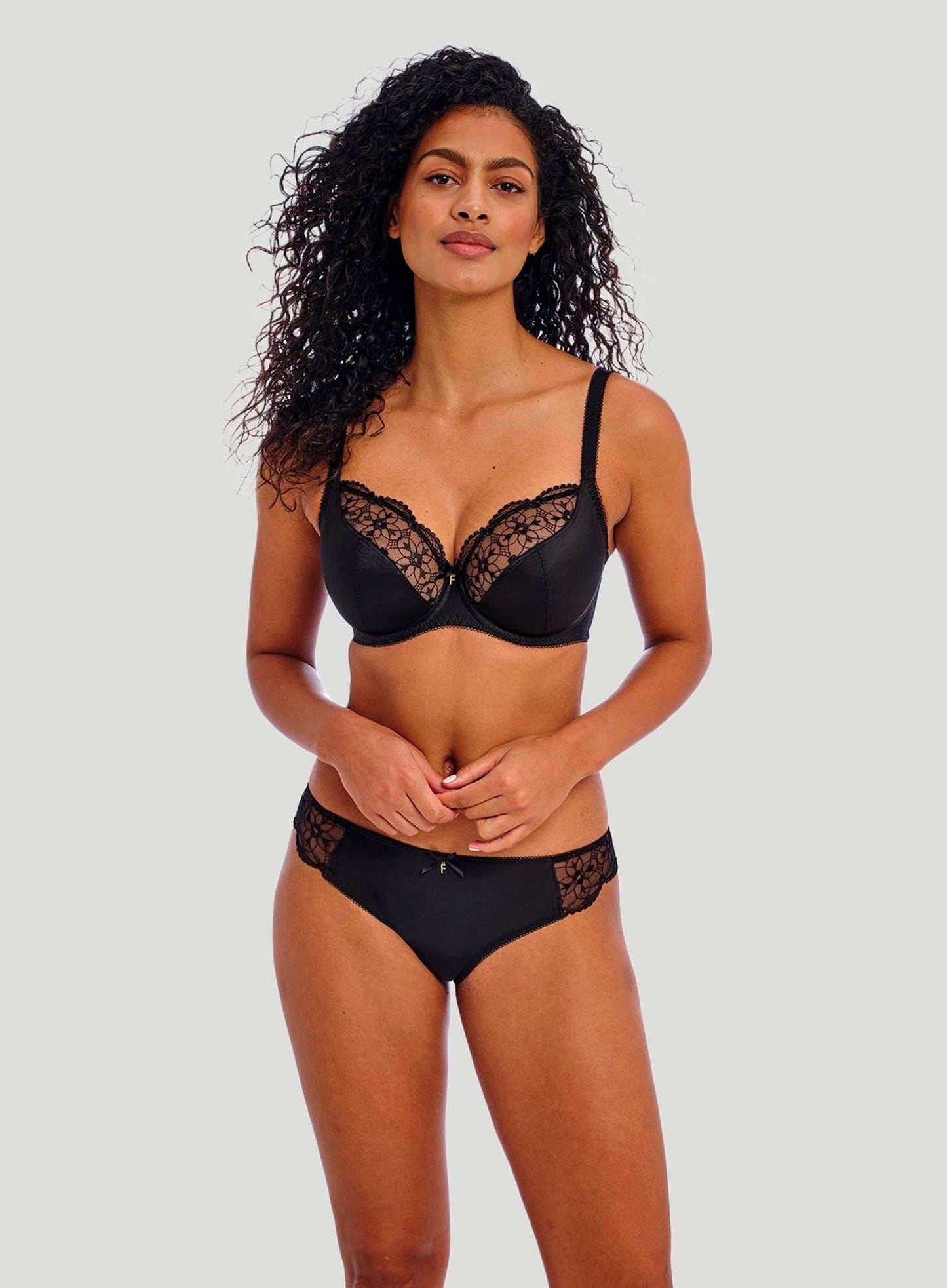 Freya: Hallie Brief Black