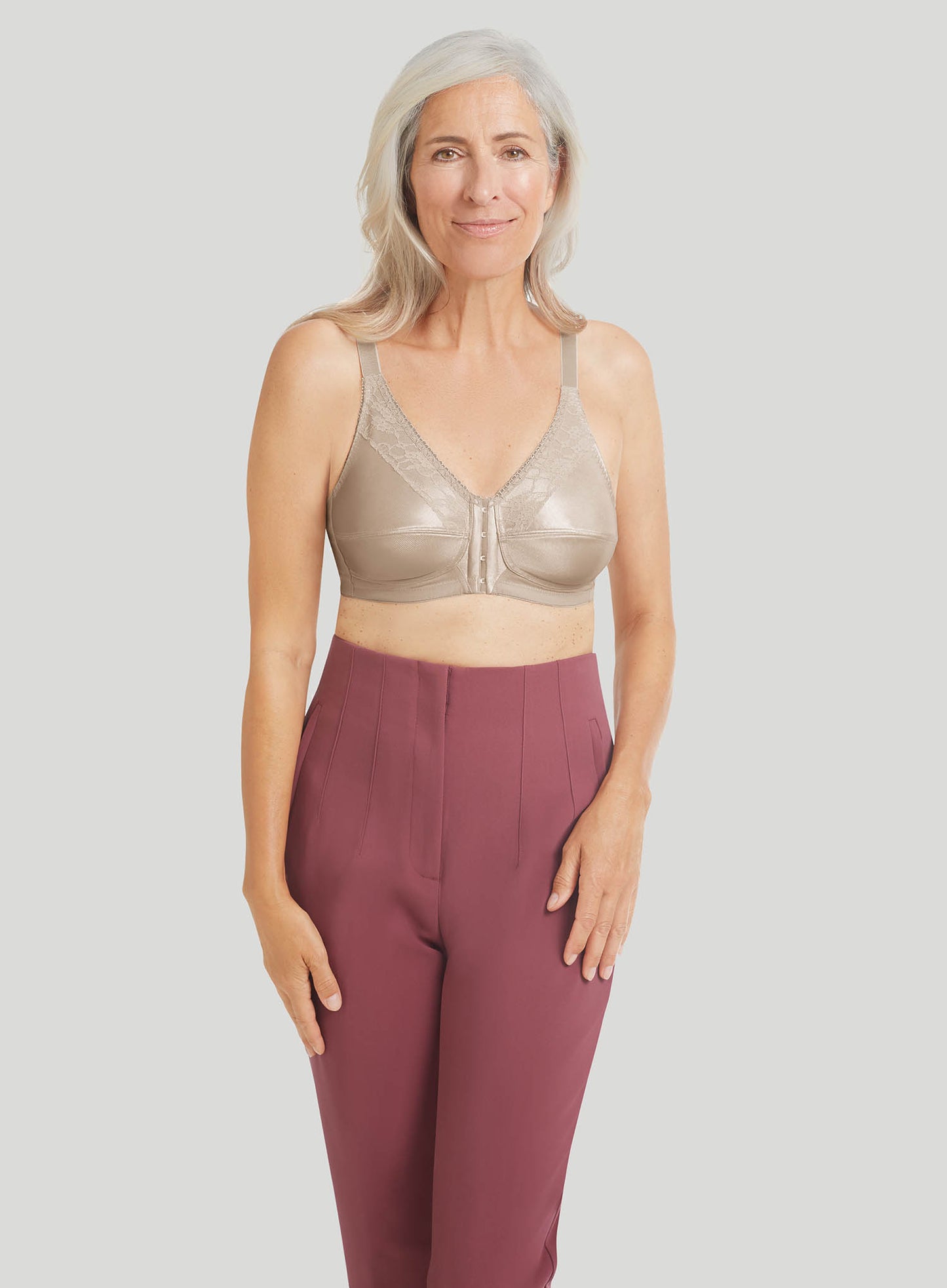 Amoena: Nancy Soft Cup Front Opening Mastectomy Bra Light Sand