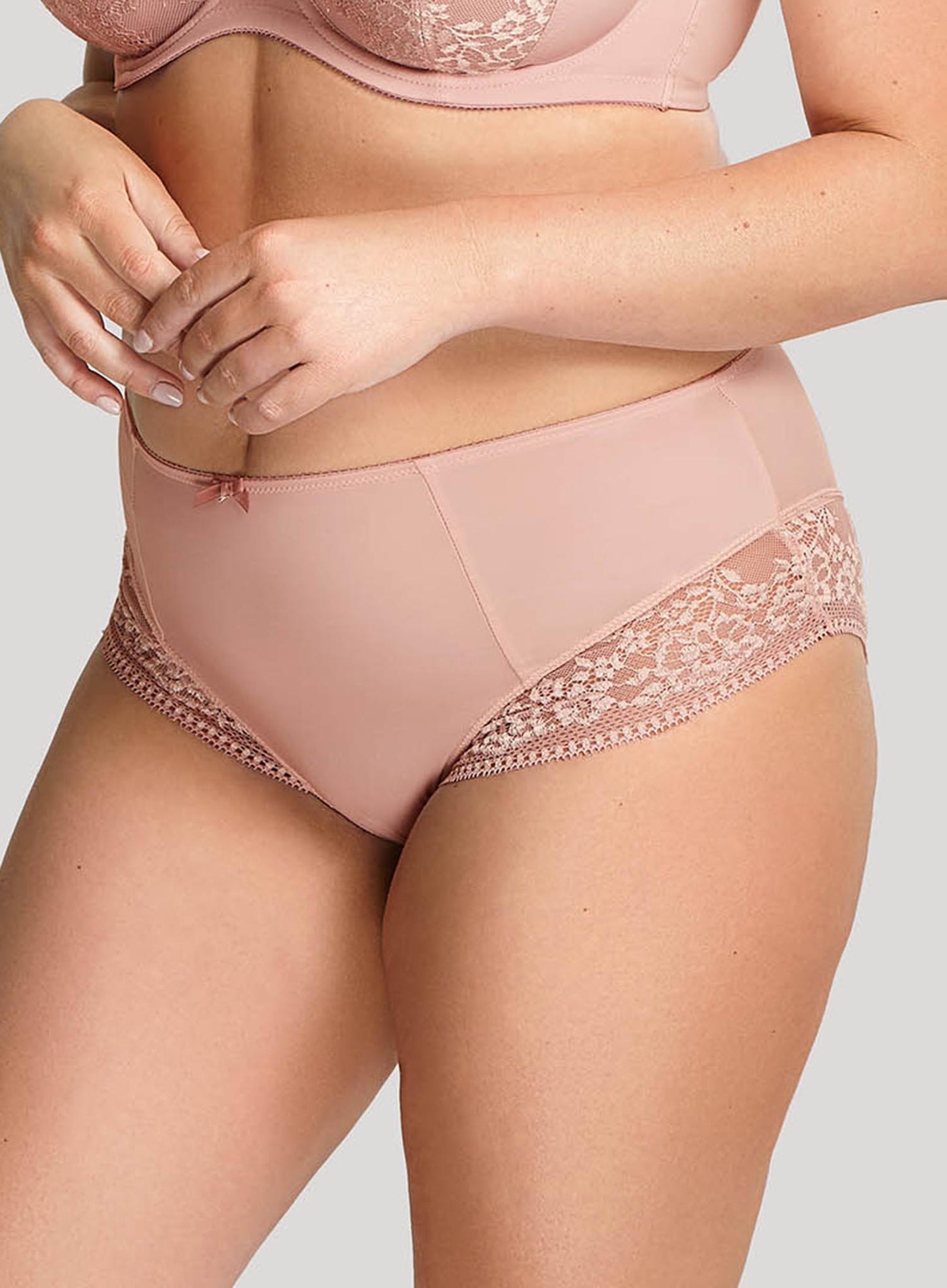 Sculptresse: Roxie High Waist Brief Misty Rose