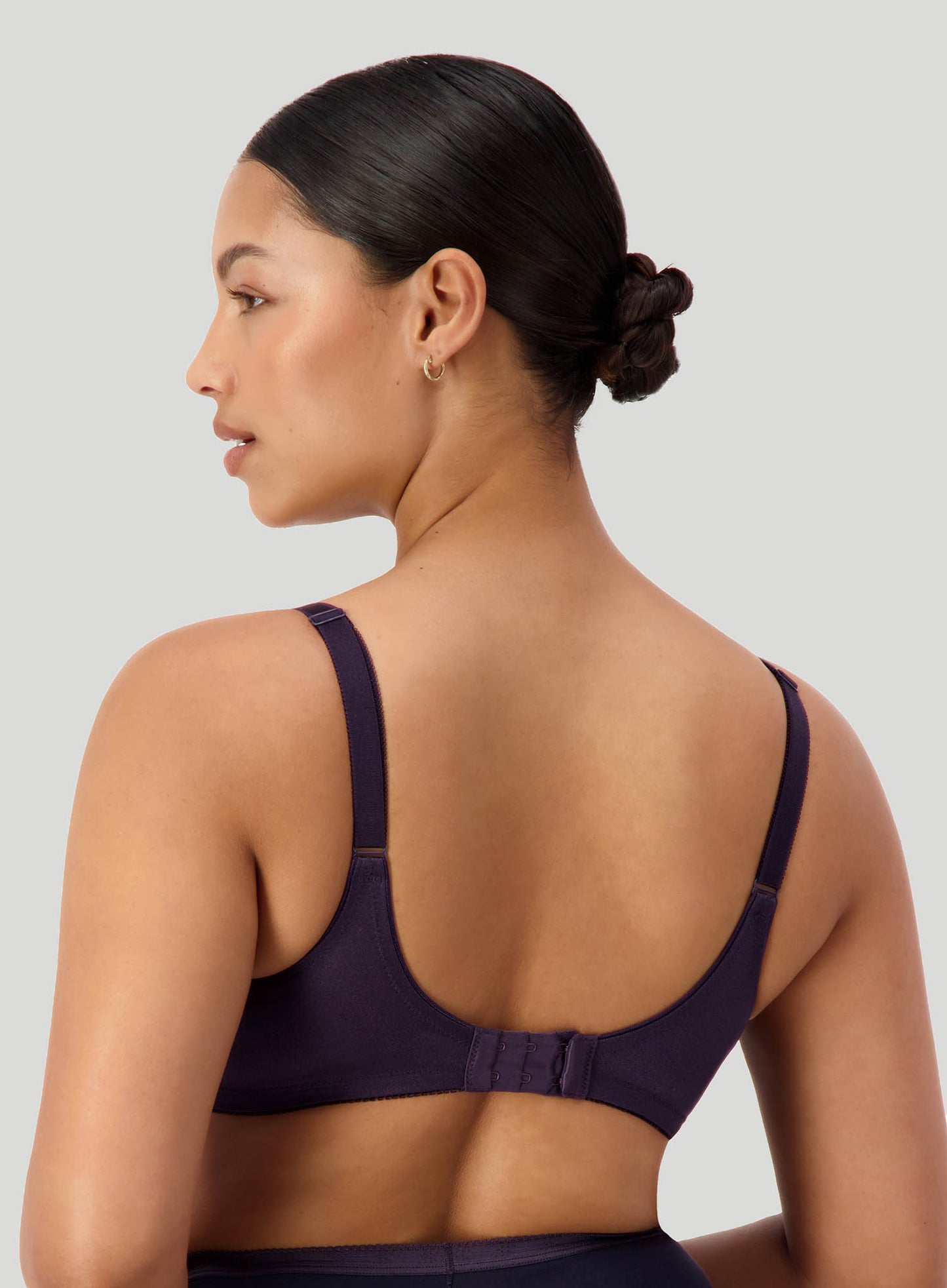 Triumph: Embroidered Minimiser Underwired Bra Blueberry