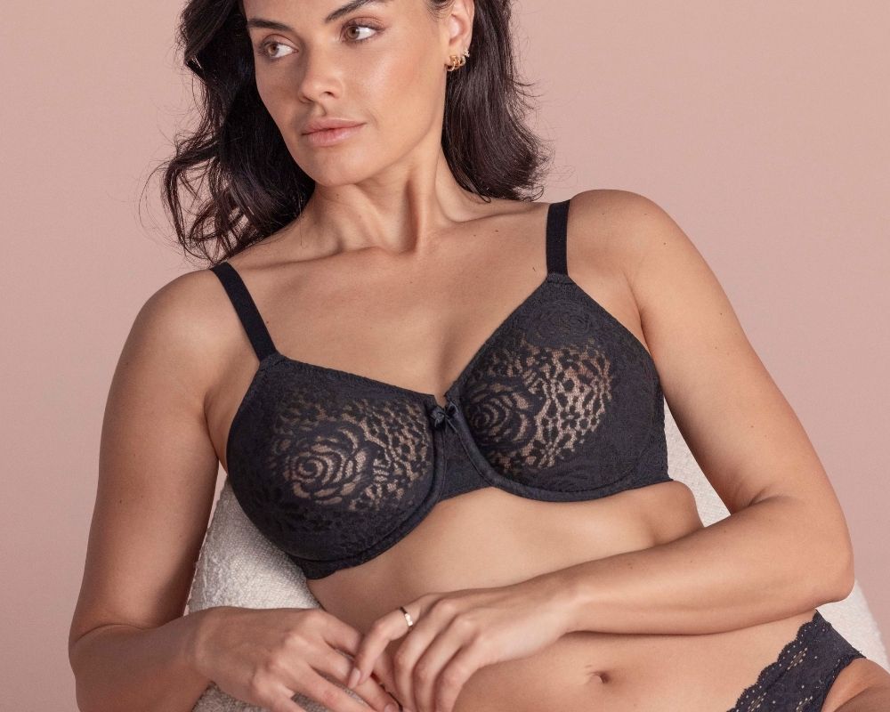 7 Reasons to Fall in Love with Lace Bras