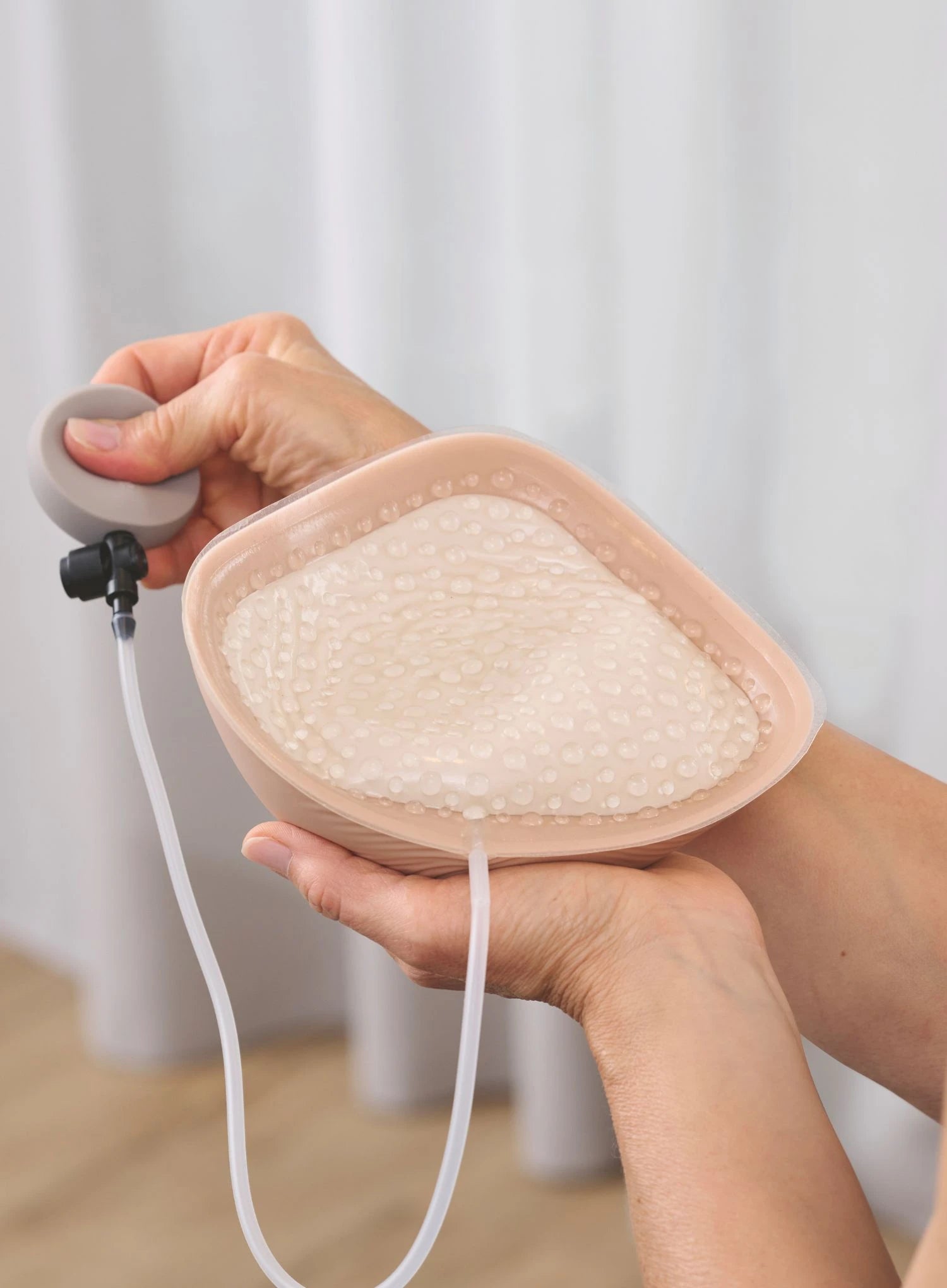 Amoena: Adapt Air Contact Light 2SN Prosthesis