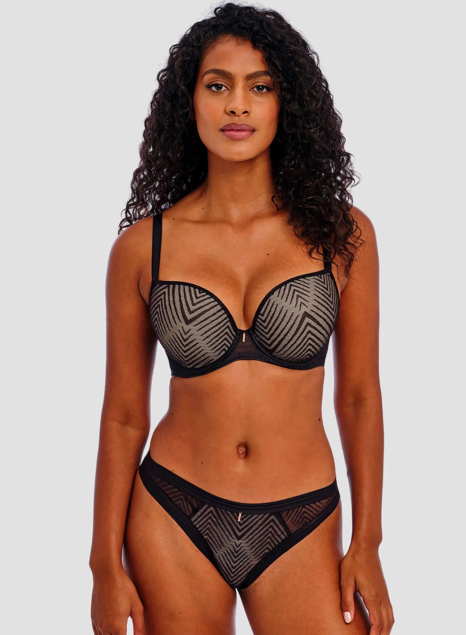 Freya: Tailored Brazilian Black
