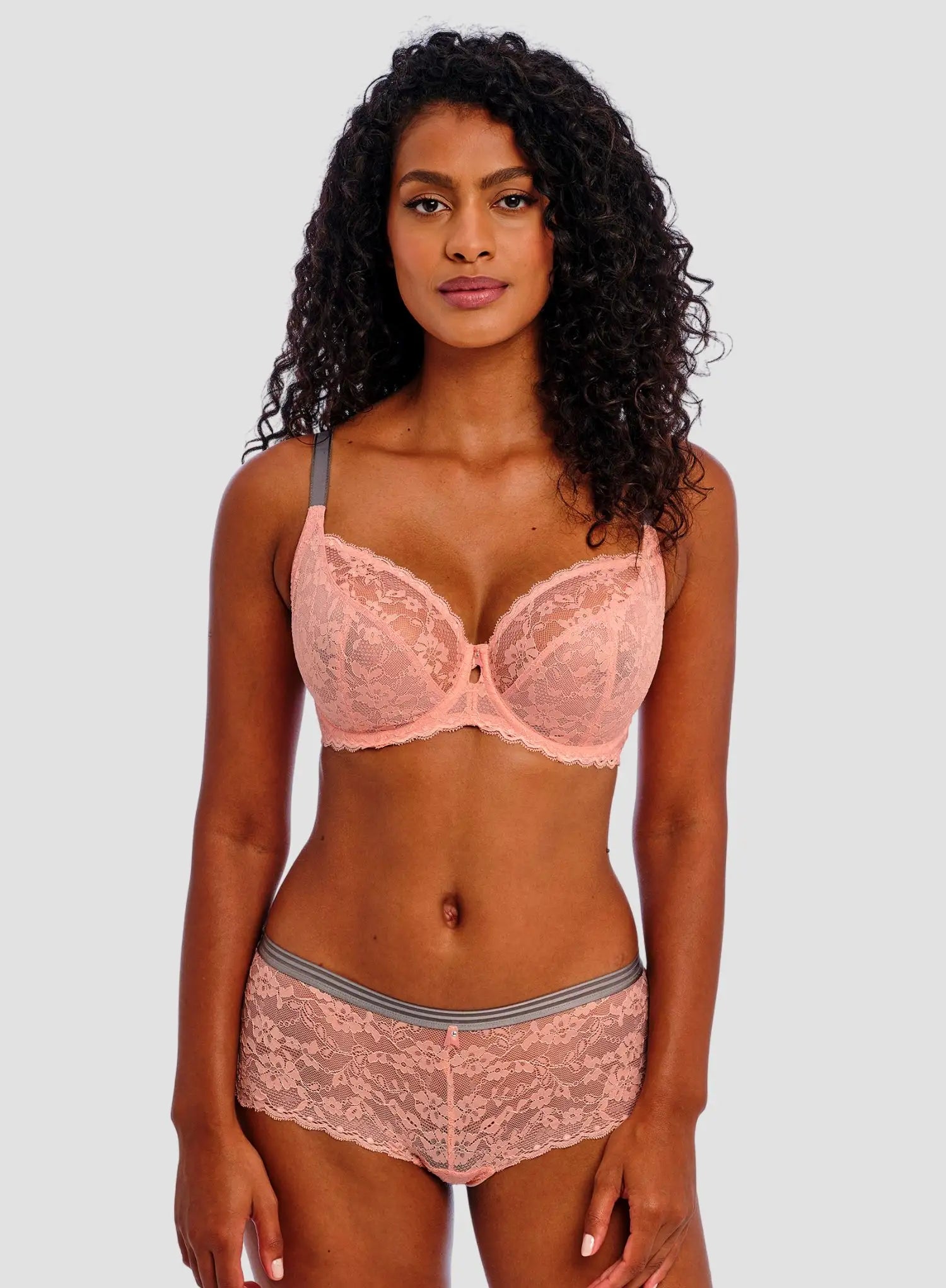 Freya: Offbeat Lace Short Rosehip