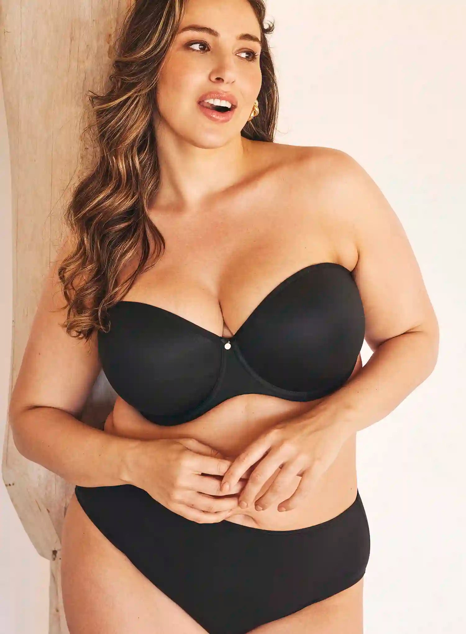 Elomi: Elomi Smooth Moulded Strapless Bra Black