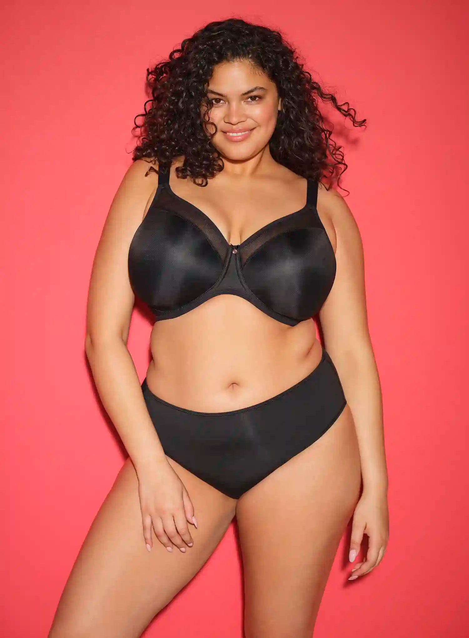 Elomi: Elomi Smooth Moulded Non Padded Bra Black