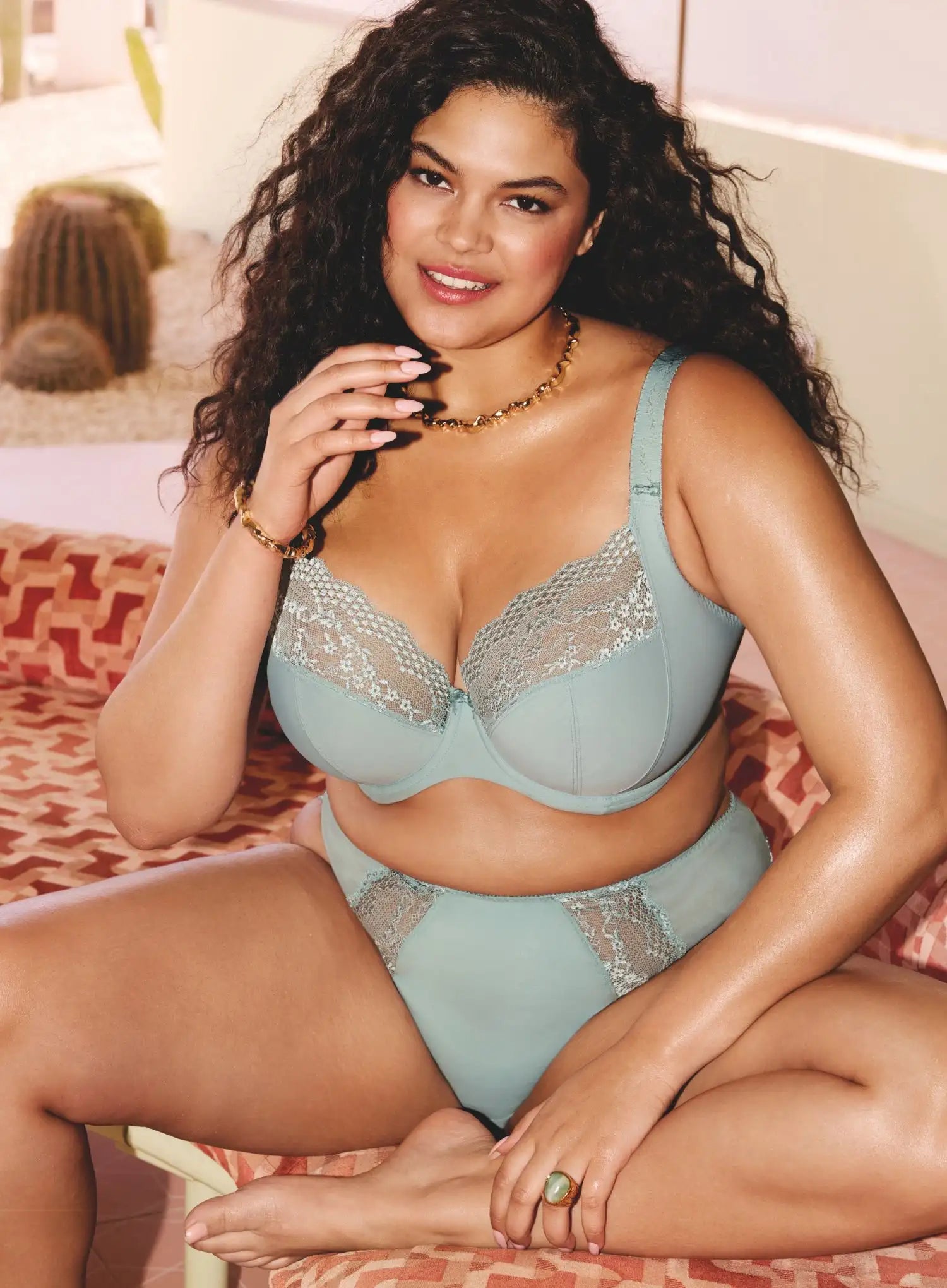 Elomi: Lucie Stretch Plunge Bra Mist