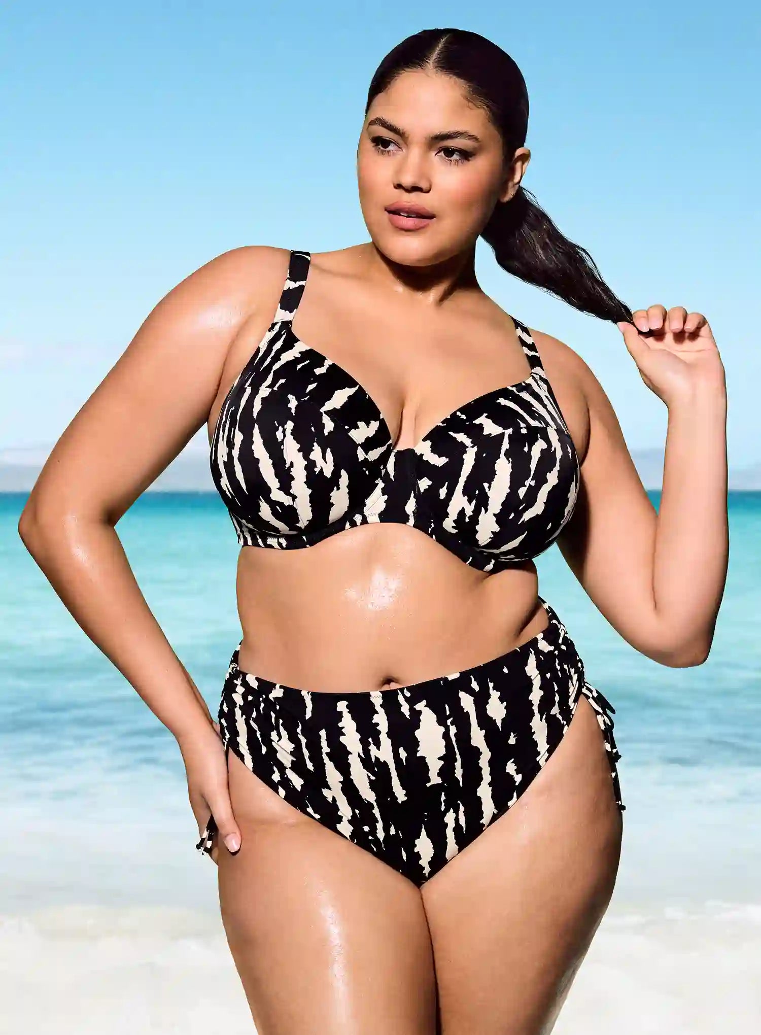 Elomi Swim: Echo Shell Underwired Plunge Bikini Top Black