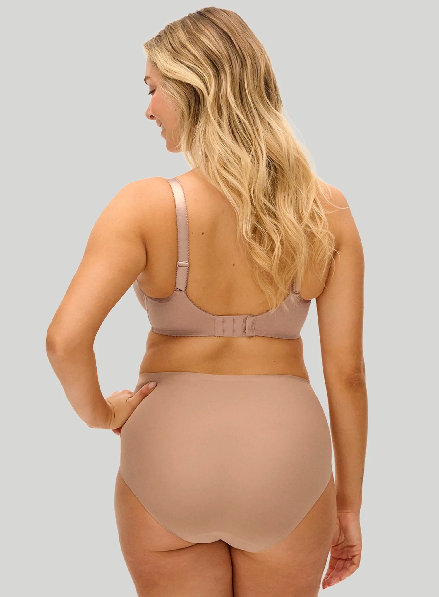 Fantasie: Smoothease Invisible Stretch Full Brief Cafe Au Lait