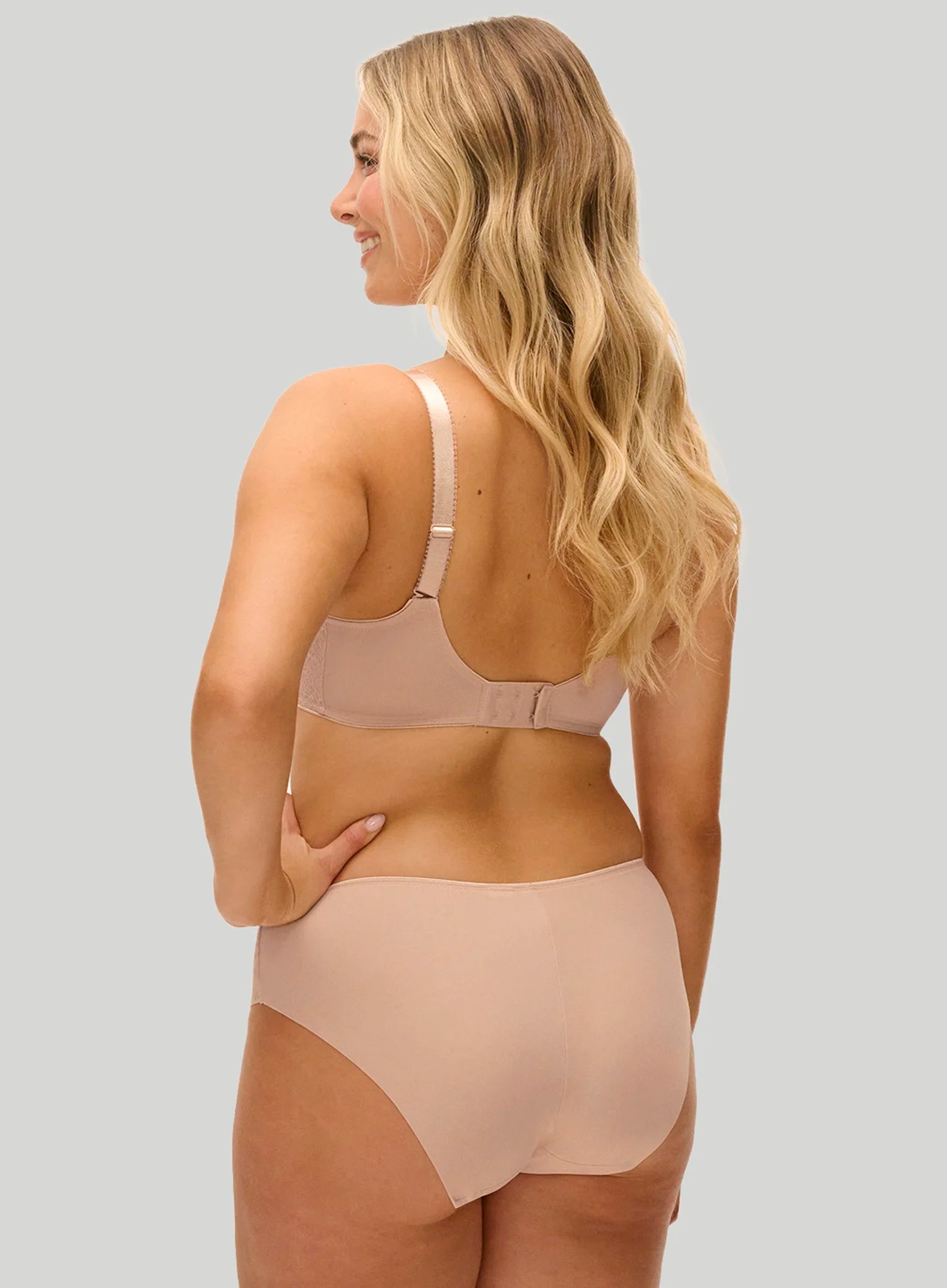 Fantasie: Envisage Brief Natural Beige
