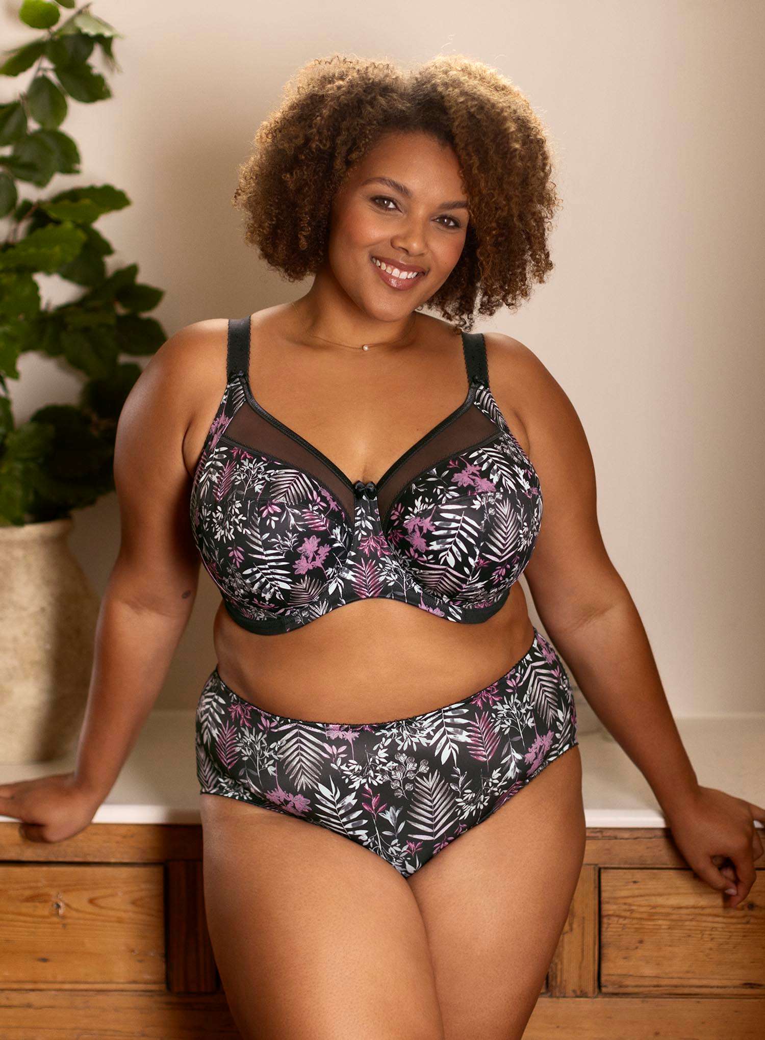 Goddess: Kayla Banded Underwire Bra Charcoal