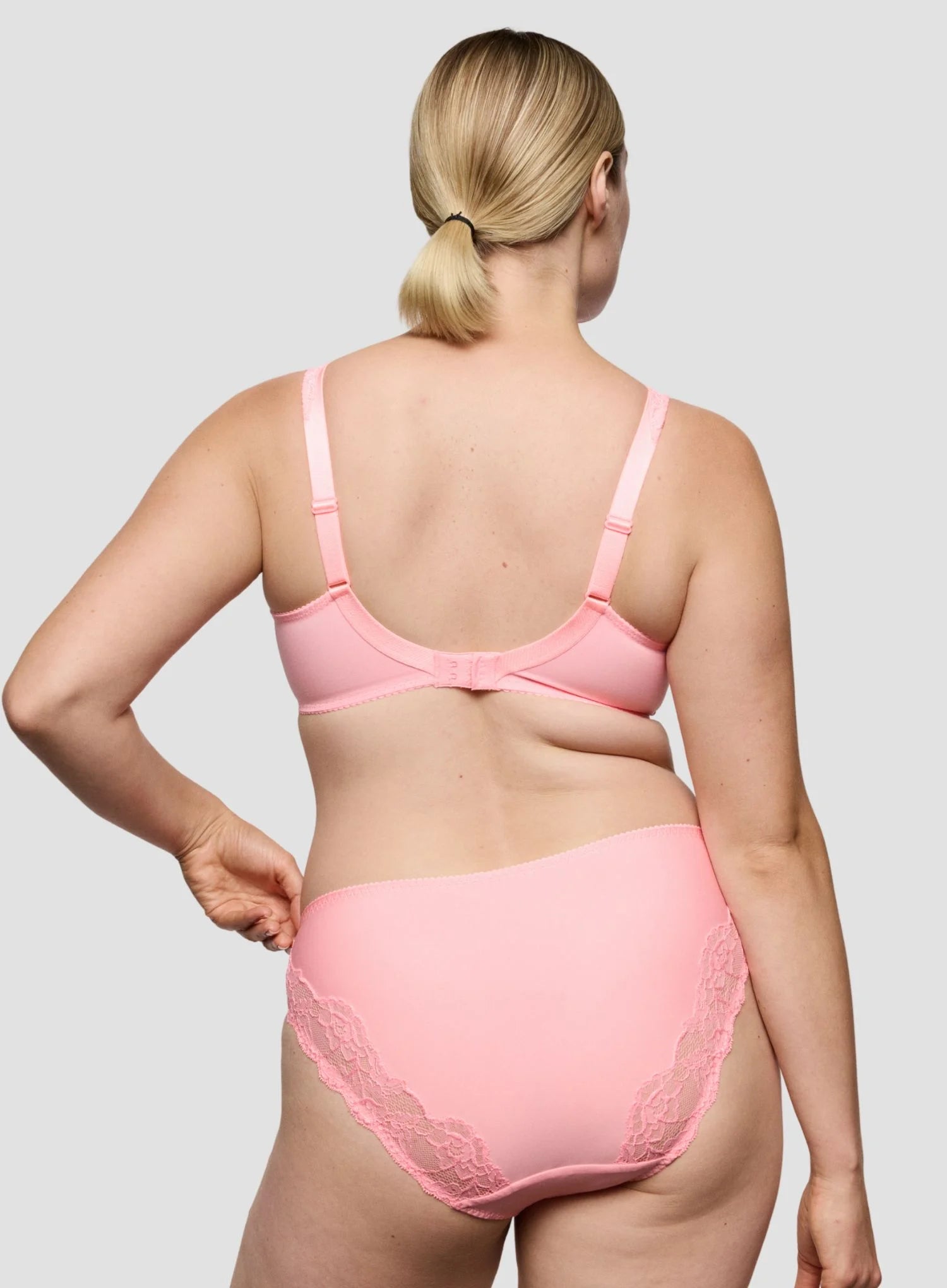 Primadonna: Madison Full Cup Underwired Bra Pink Parfait