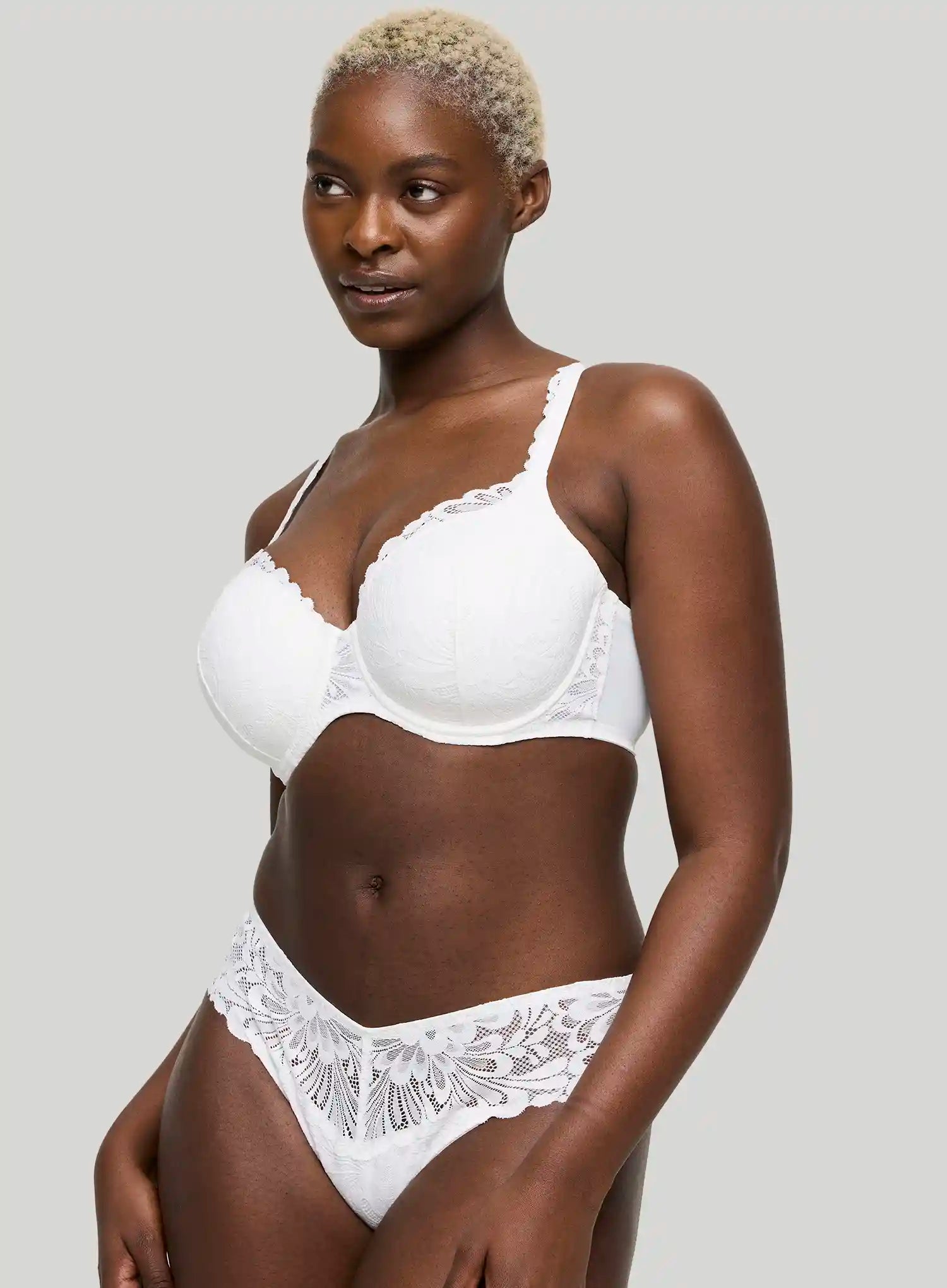 Primadonna Twist: Rupi Thong Natural