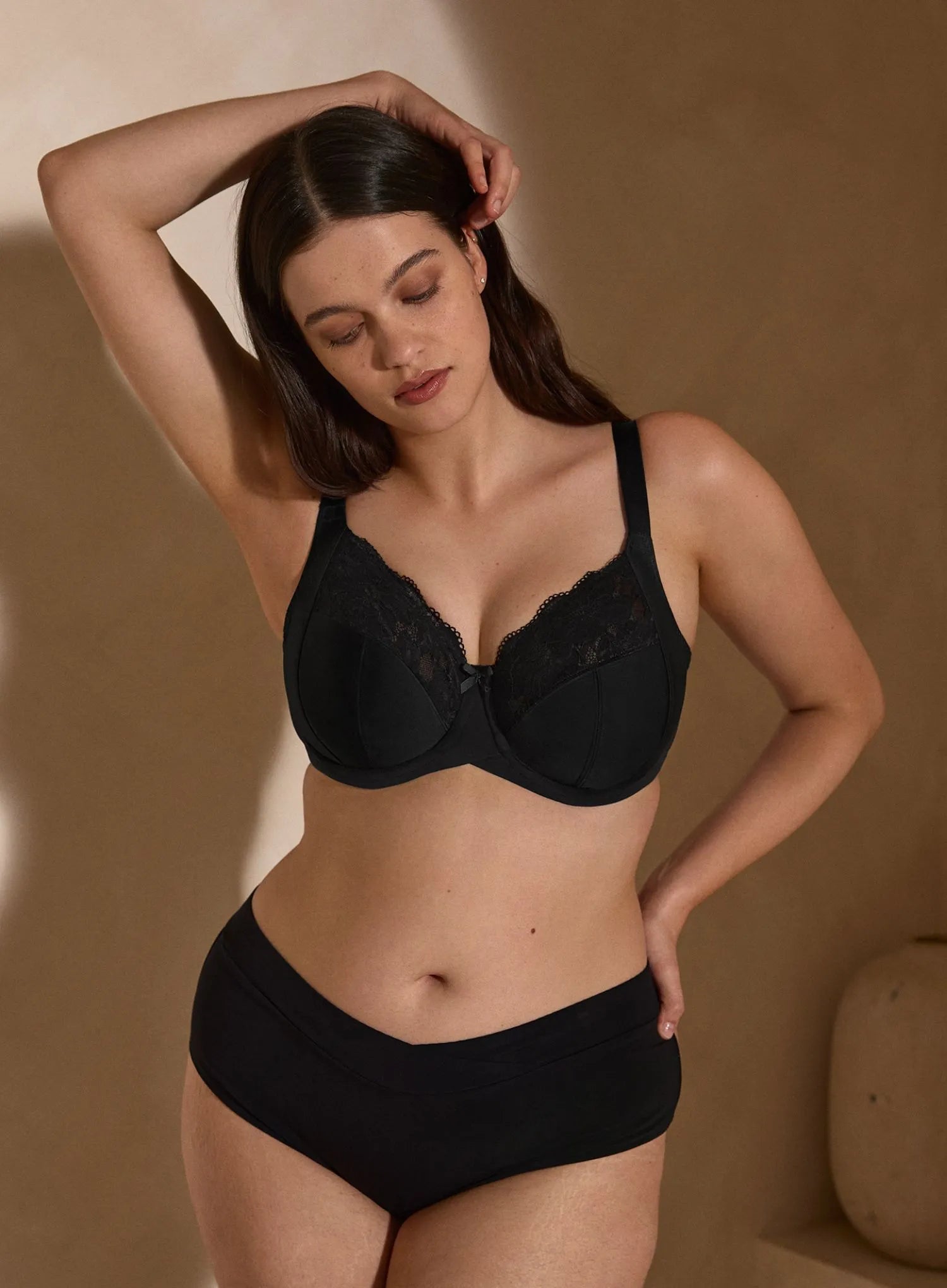 Sculptresse: Amara Underwired Full Cup Bra Black