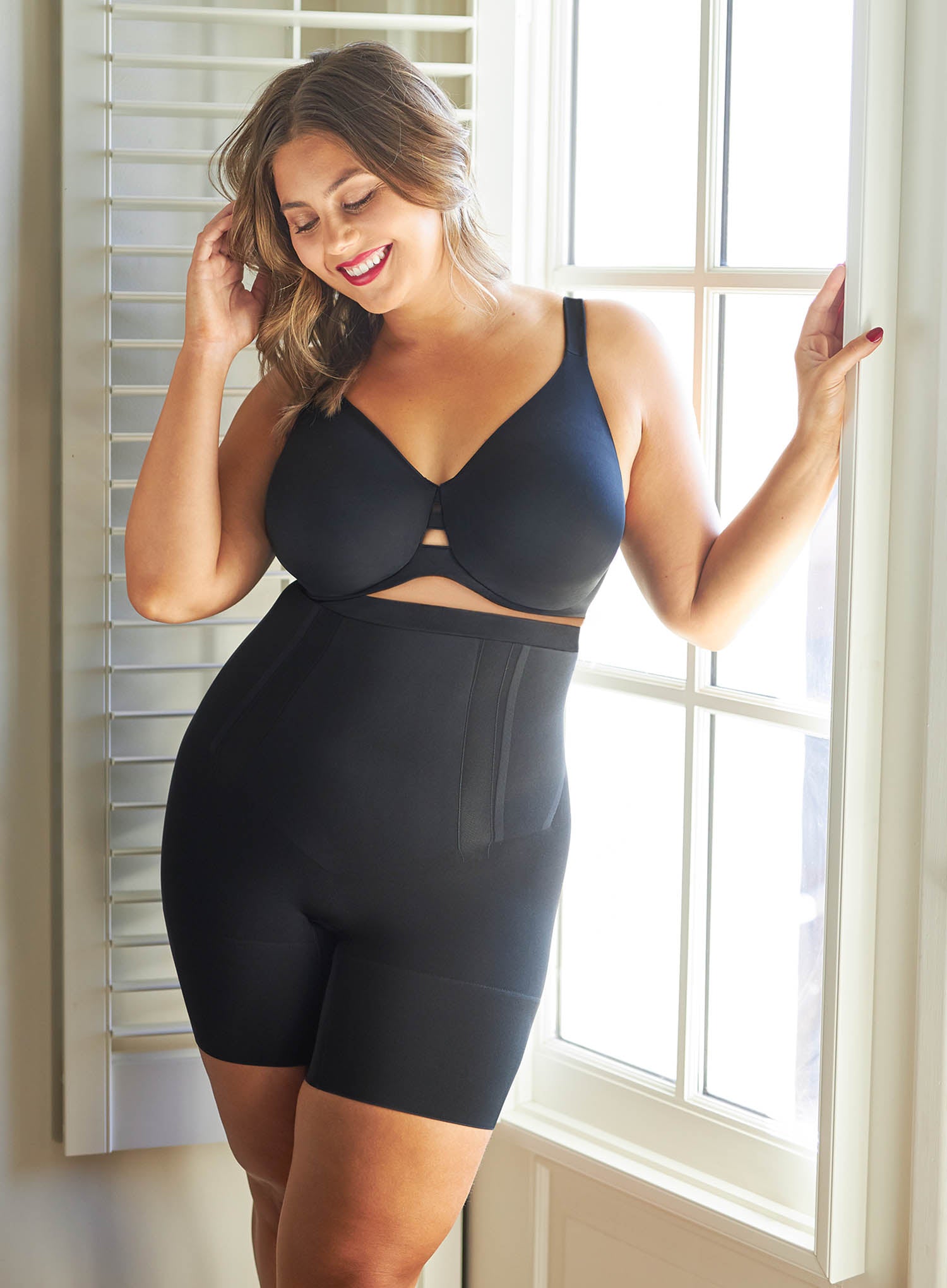 Spanx: Oncore High Waisted Mid Thigh Slimmer Black – DeBra's