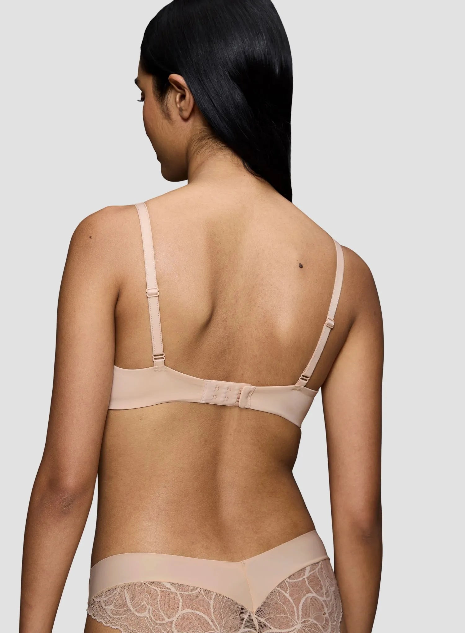 Triumph: Body Make-Up Illusion Lace WP Bra Nude Beige