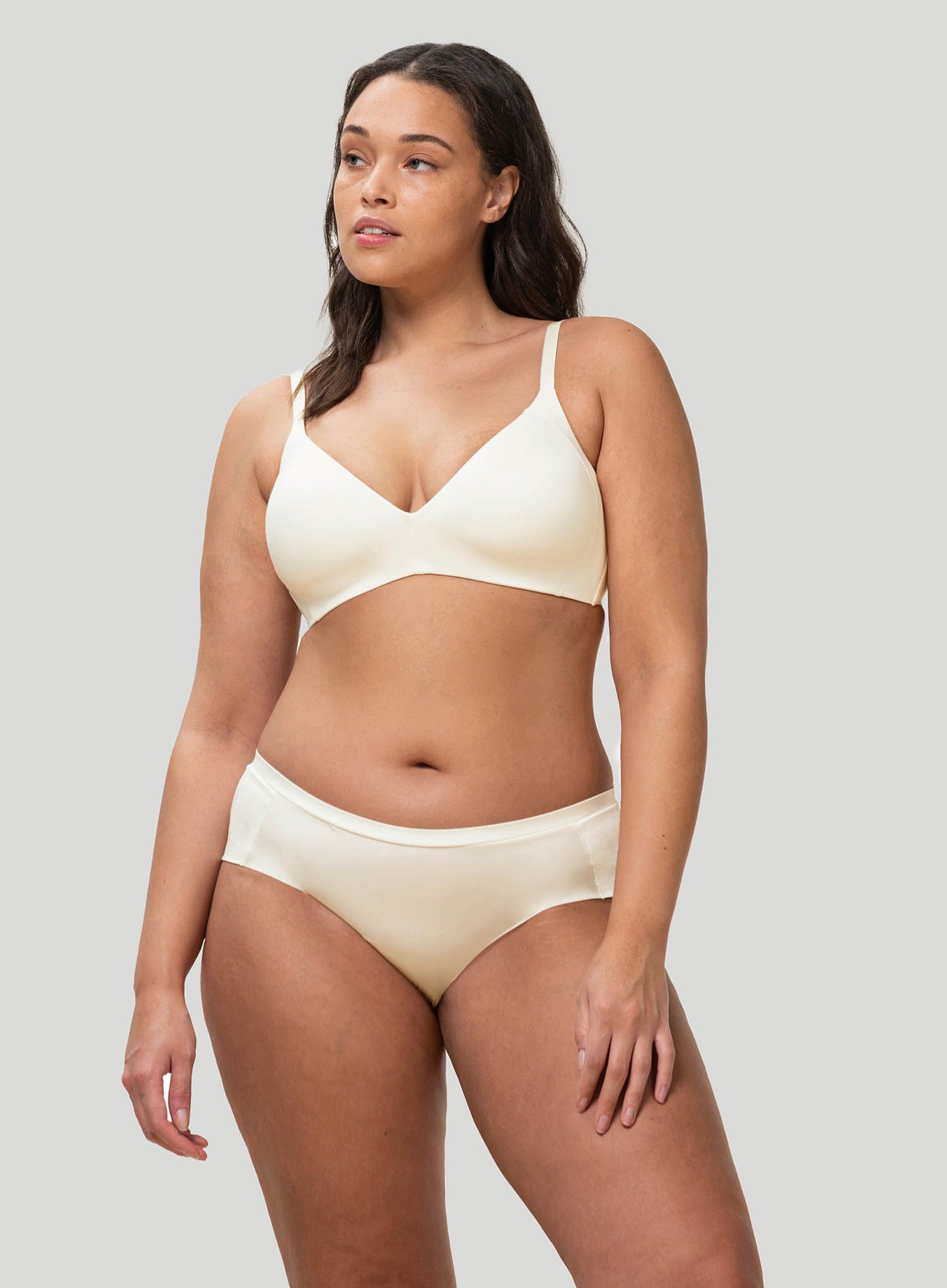 Triumph: Body Make-Up Soft Touch Hipster Ex Vanille