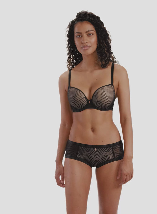AA401131_Freya_Tailored%20Smooth%20Moulded%20Plunge%20Underwired%20Bra_Black_04.mp4